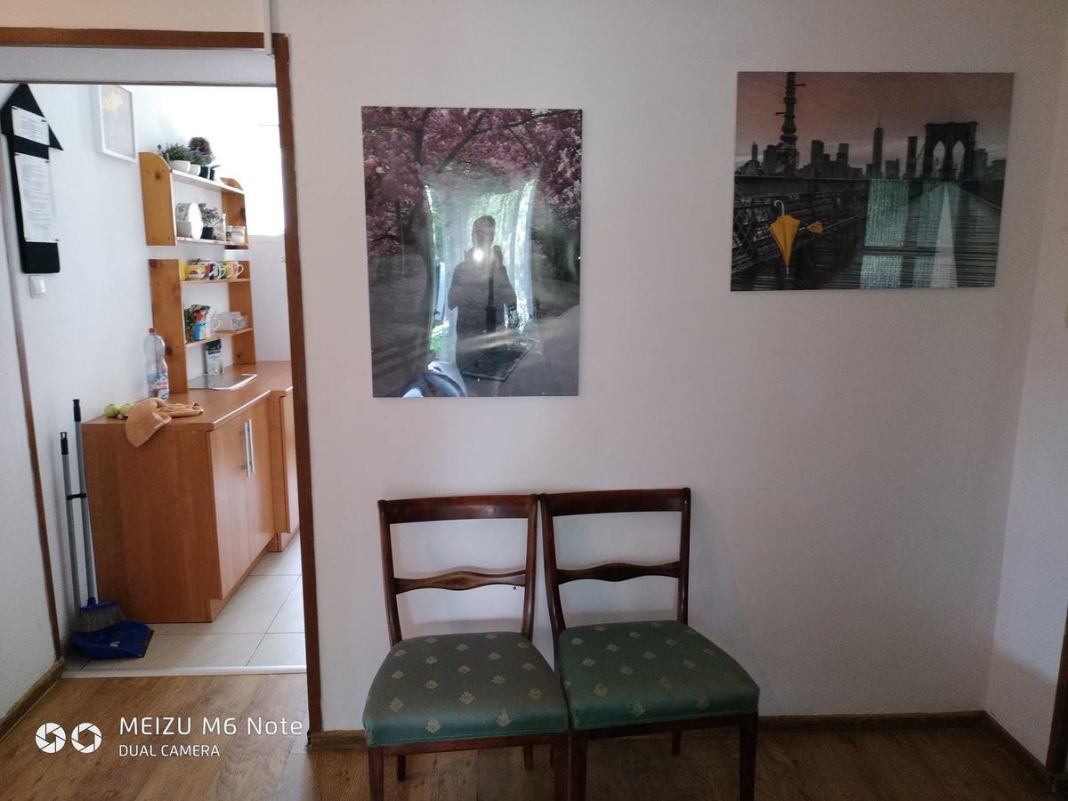 Bart House Homestay Warsaw