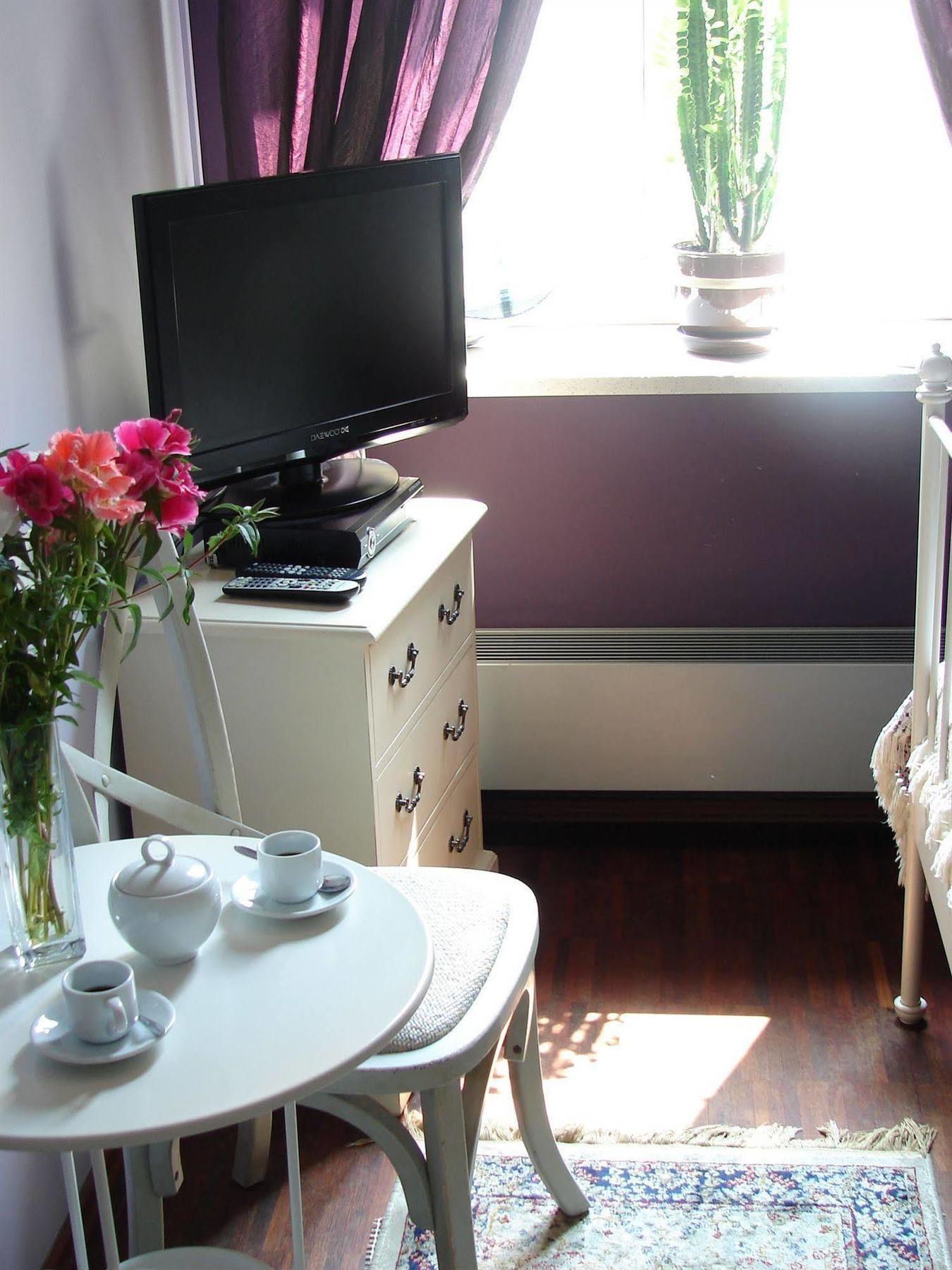 Chmielna Guest house