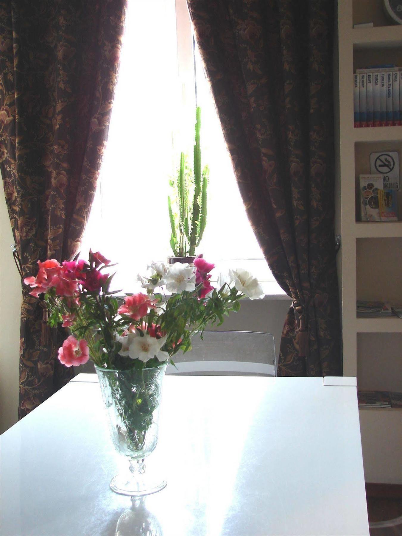 Chmielna Guest house