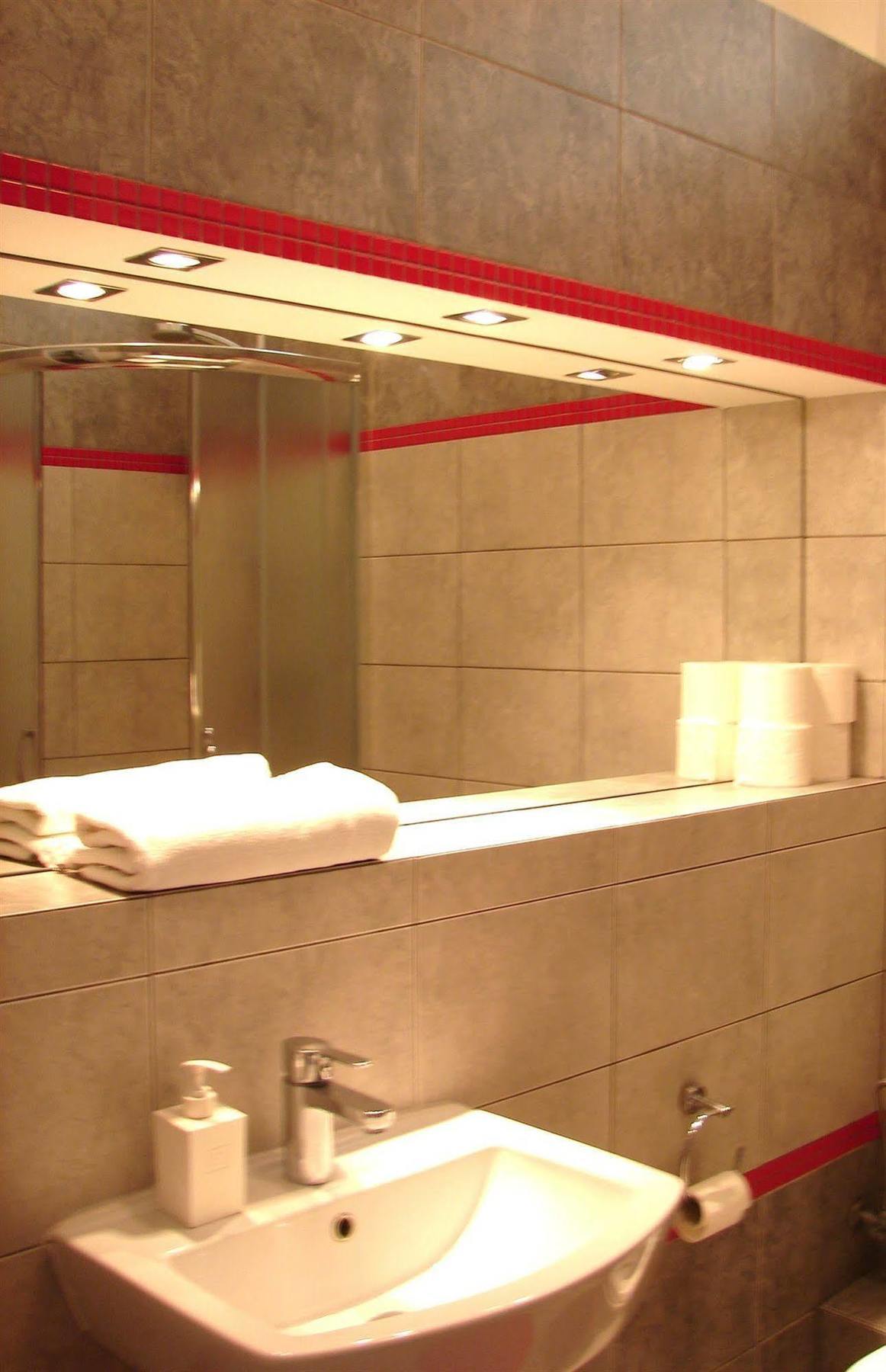 Guest house Chmielna 4*