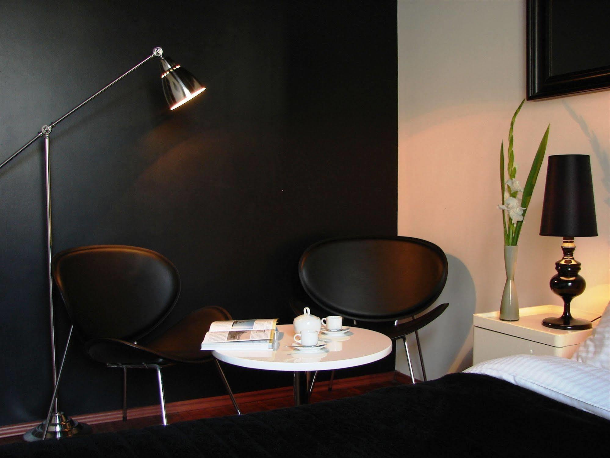 Chmielna Guest house 4*