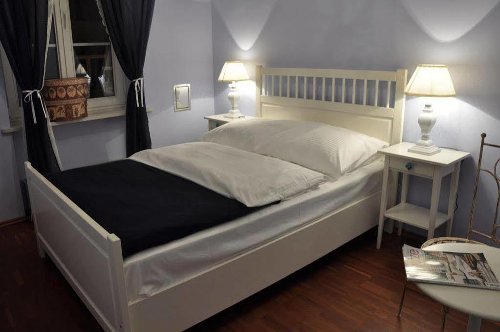 Chmielna Guest house 4*