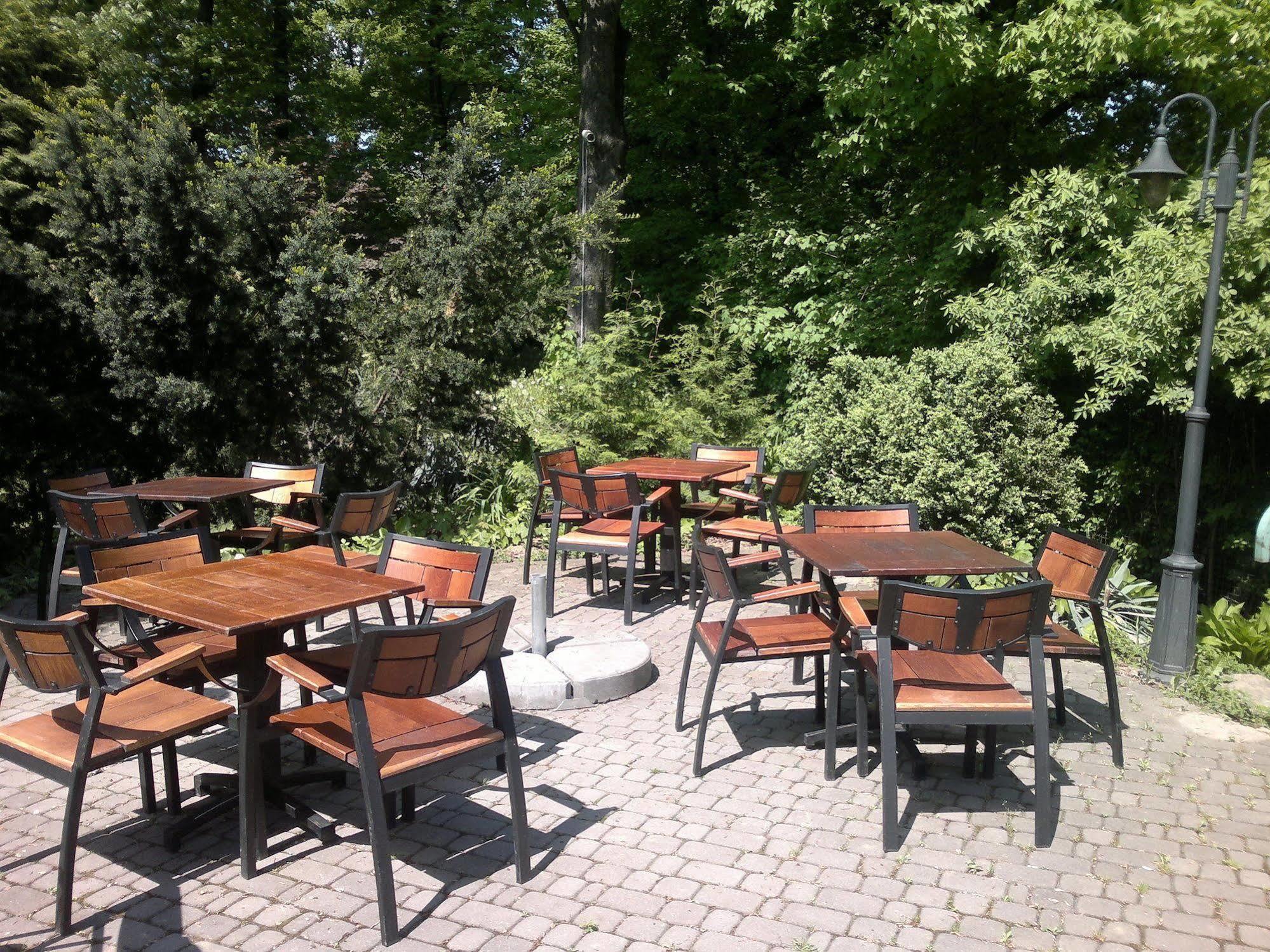 Dedek Park - Historyczny Dworek W Pieknym Parku Skaryszewskim Obok Stadionu Narodowego 3*