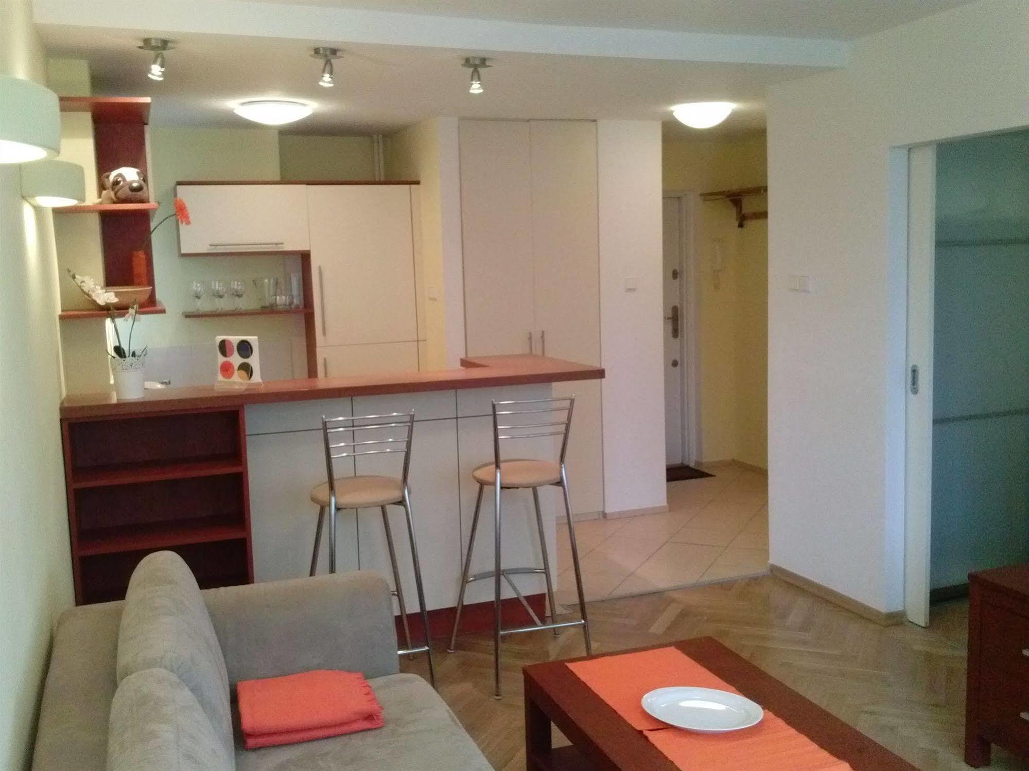 Apartment Centre