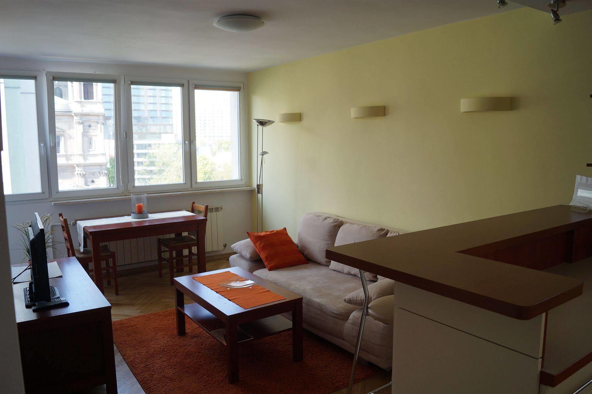 Centre Apartment *
