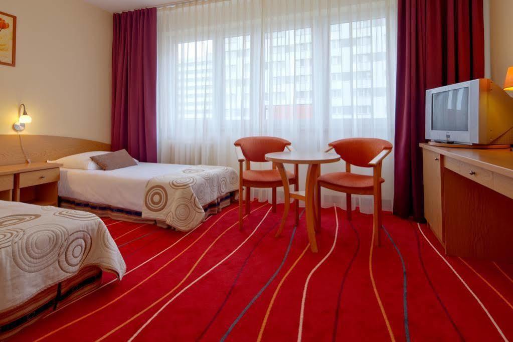 Khách sạn Aramis Warsaw