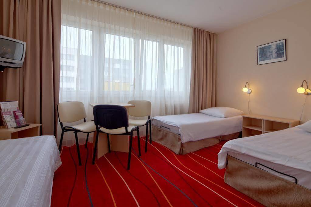 Aramis Khách sạn Warsaw