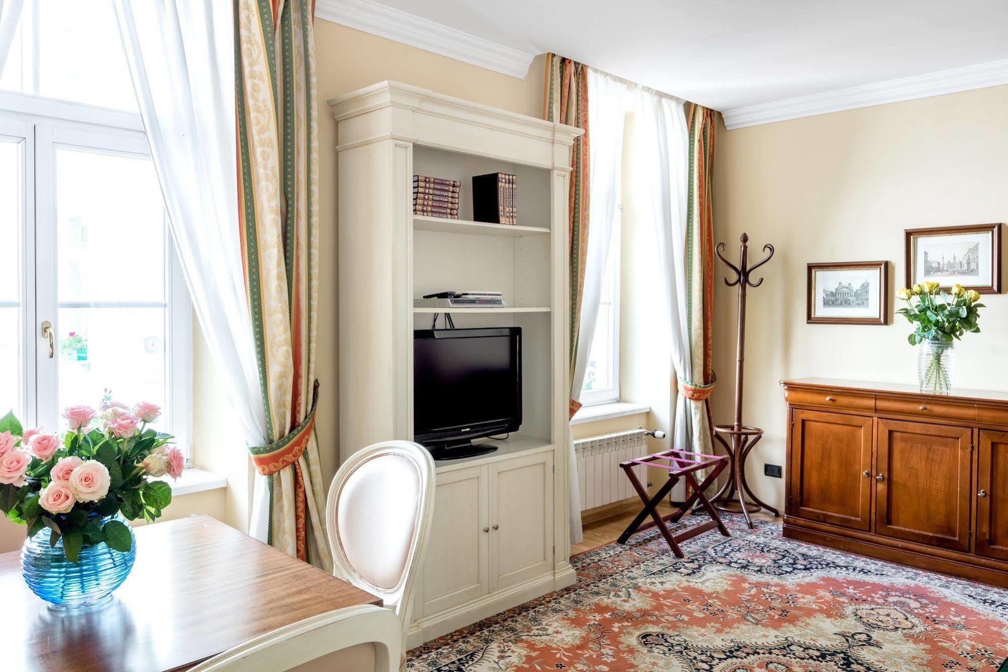 St. Andrew's Palace 4* Warsaw