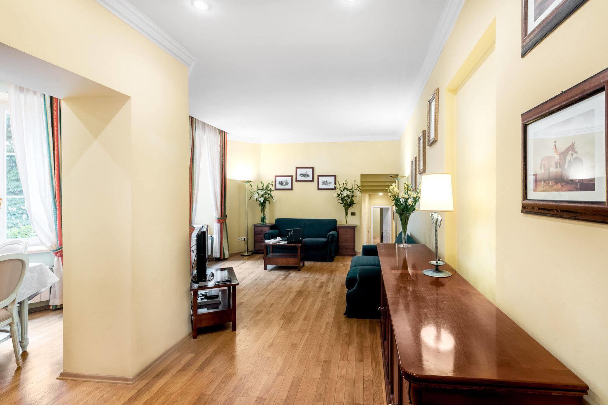 St. Andrew's Palace Aparthotel Warsaw