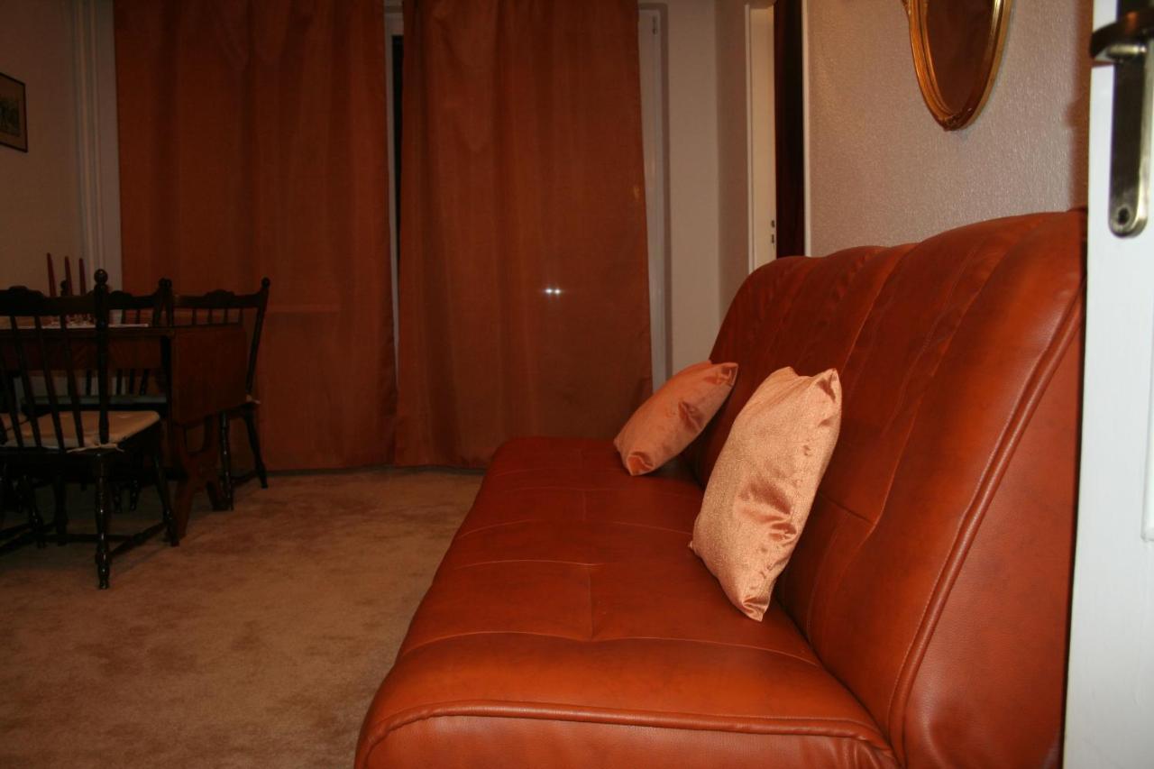 Apartment Zlota 67 *