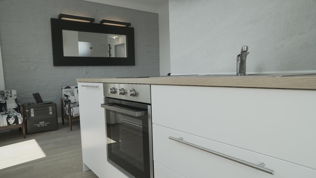 Bizzi Luxcenter View Apartment *