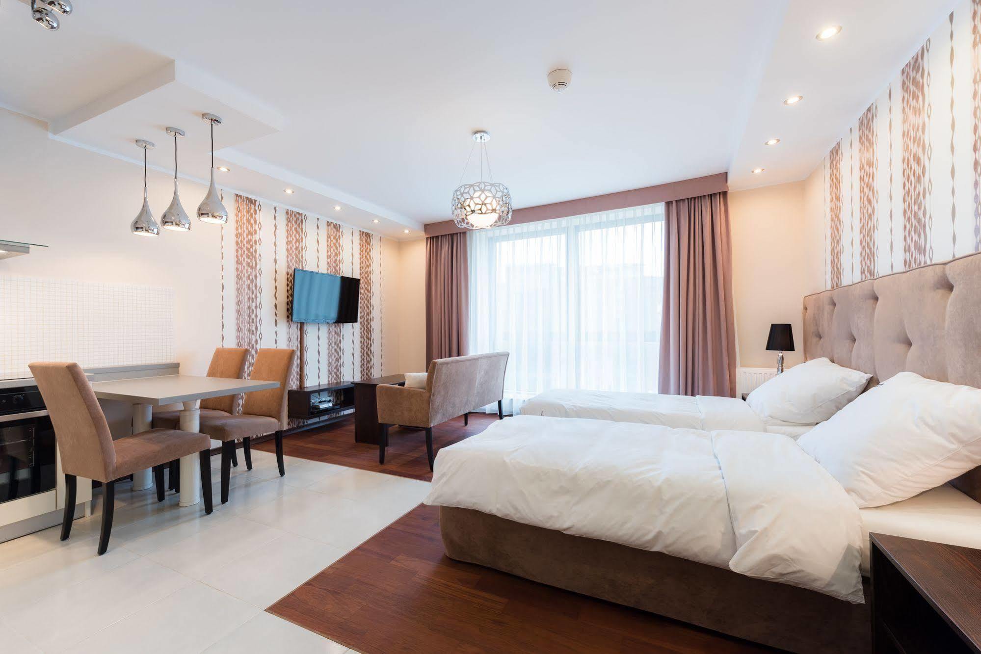 Exclusive Aparthotel 4*