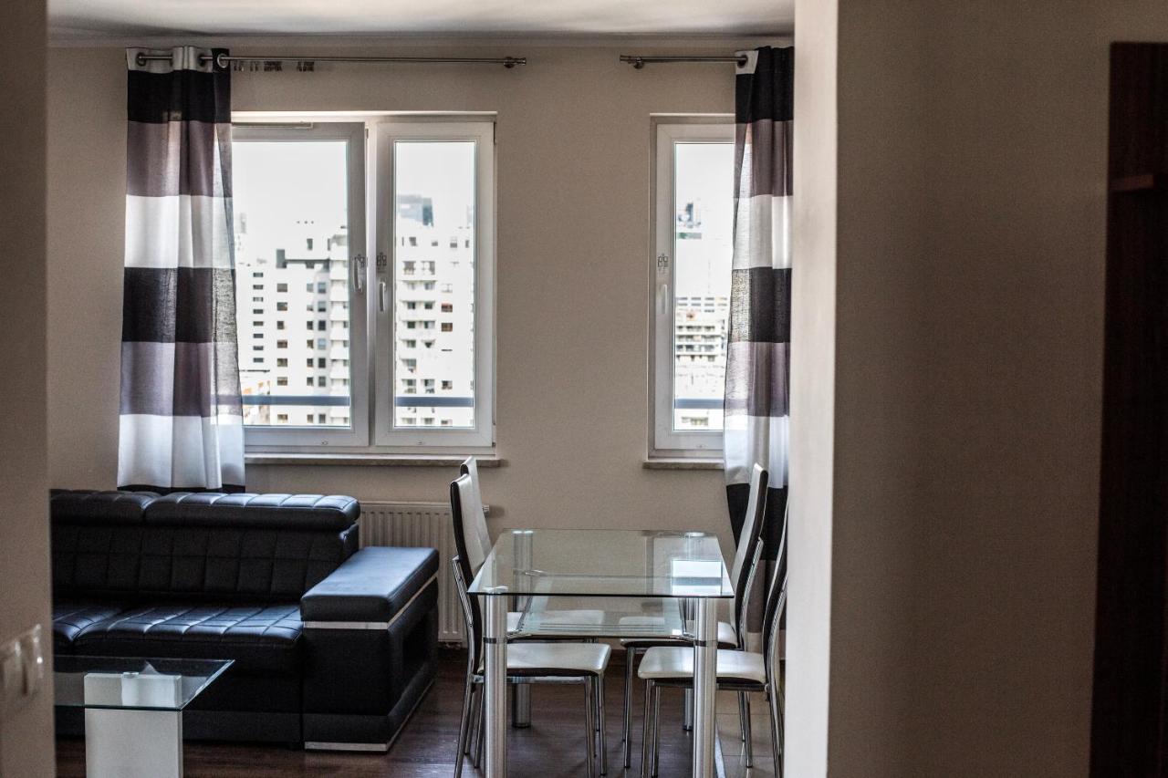 Senator Apartment *