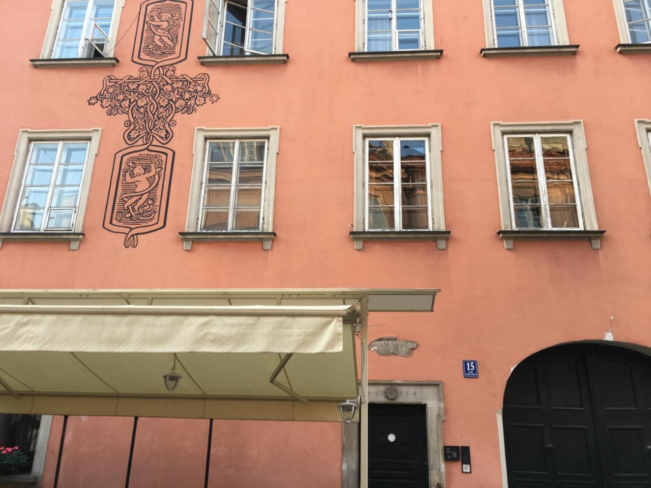P&o Serviced Old Town Square Studio Apartment *