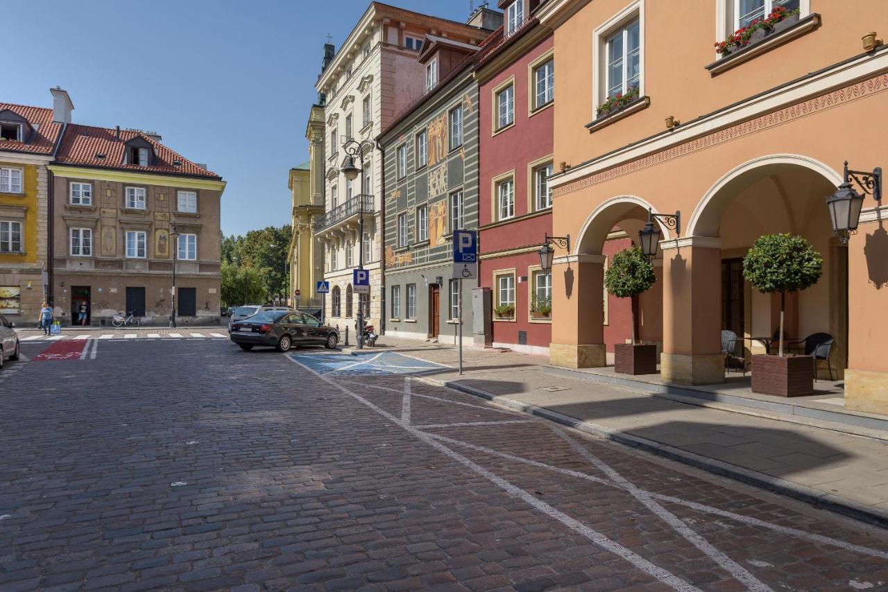 Bright And Modern In The Heart Of The Old And New Town