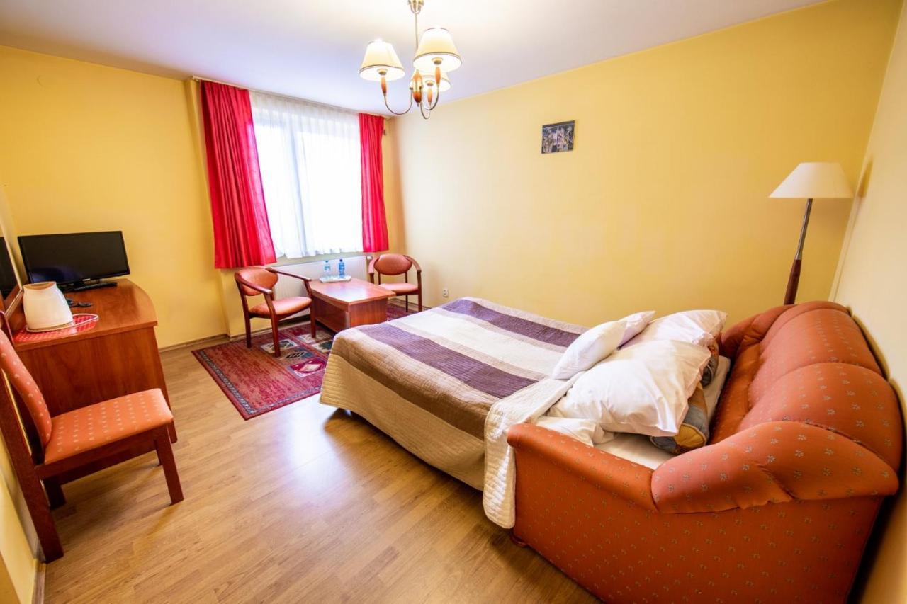 Wald 3* Warsaw