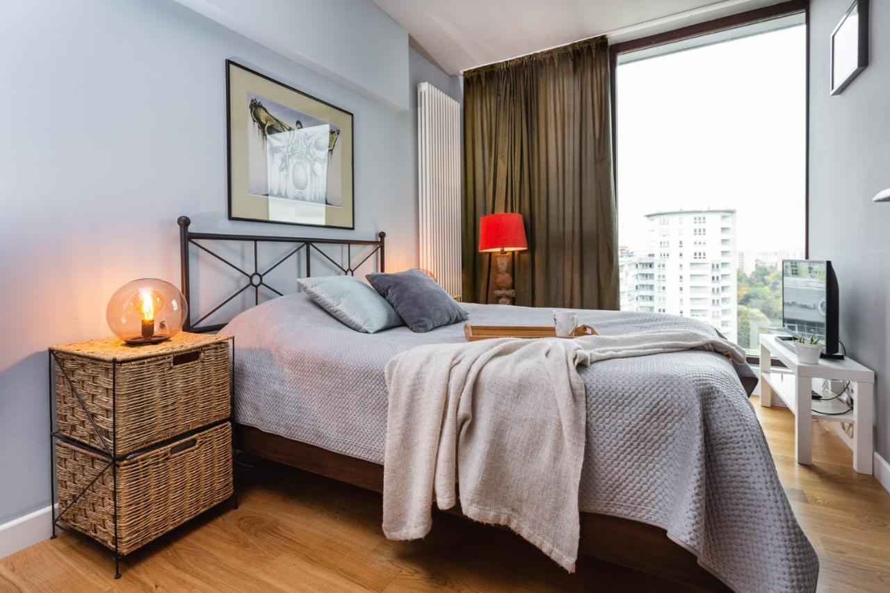 Triton Park Apartment *