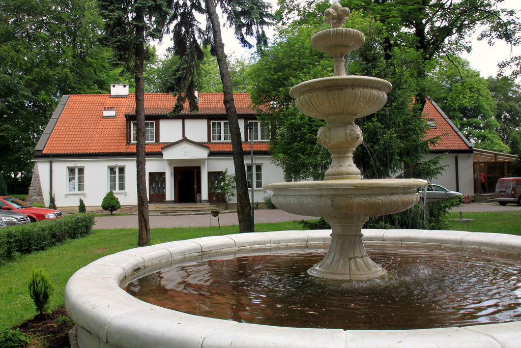 Dedek Park - Historyczny Dworek W Pieknym Parku Skaryszewskim Obok Stadionu Narodowego 3*