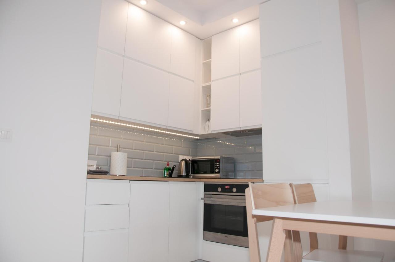 Apartment Business Magazynowa 11a *