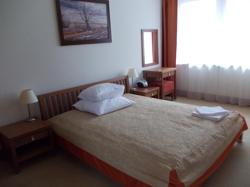 Rezydencja Belweder Klonowa 3*