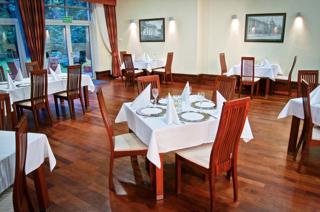 Rezydencja Belweder Klonowa Bed & Breakfast 3*