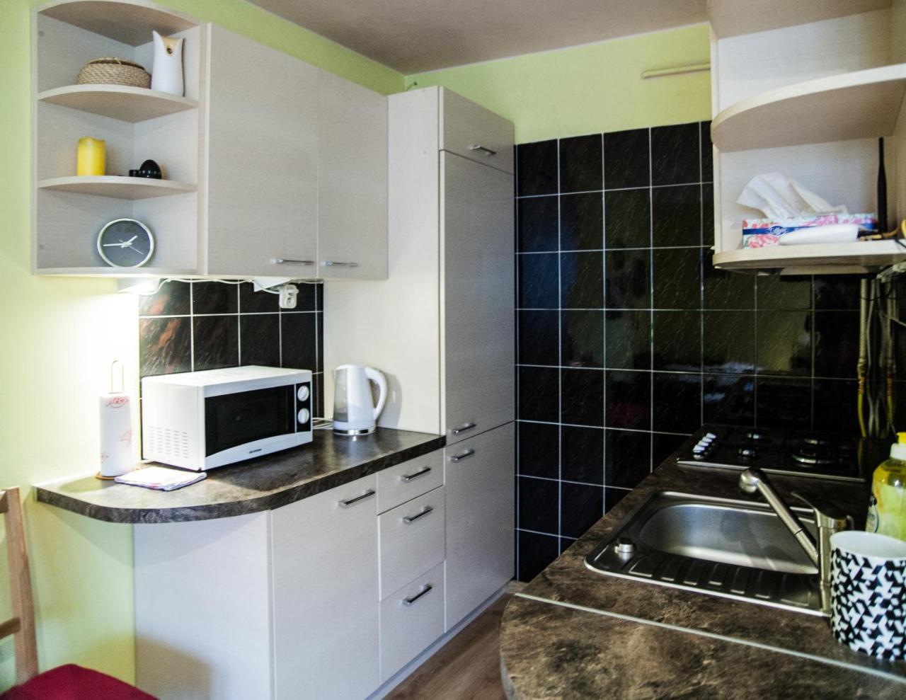 Apartment Zlota 64 *