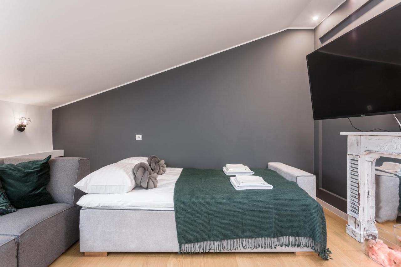 Rent Like Plac Mirowski 12 *