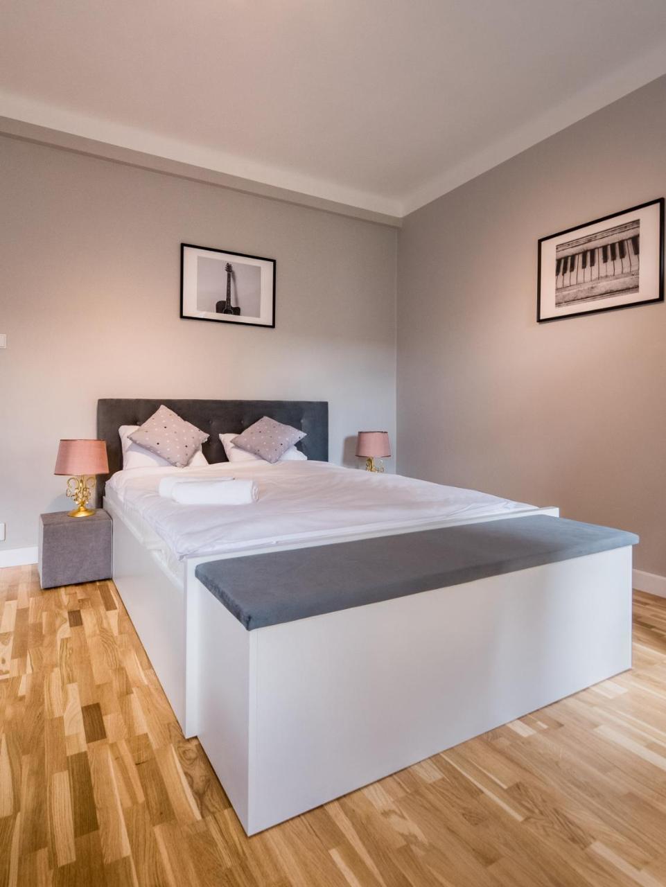 Apartment White 4rooms - Center
