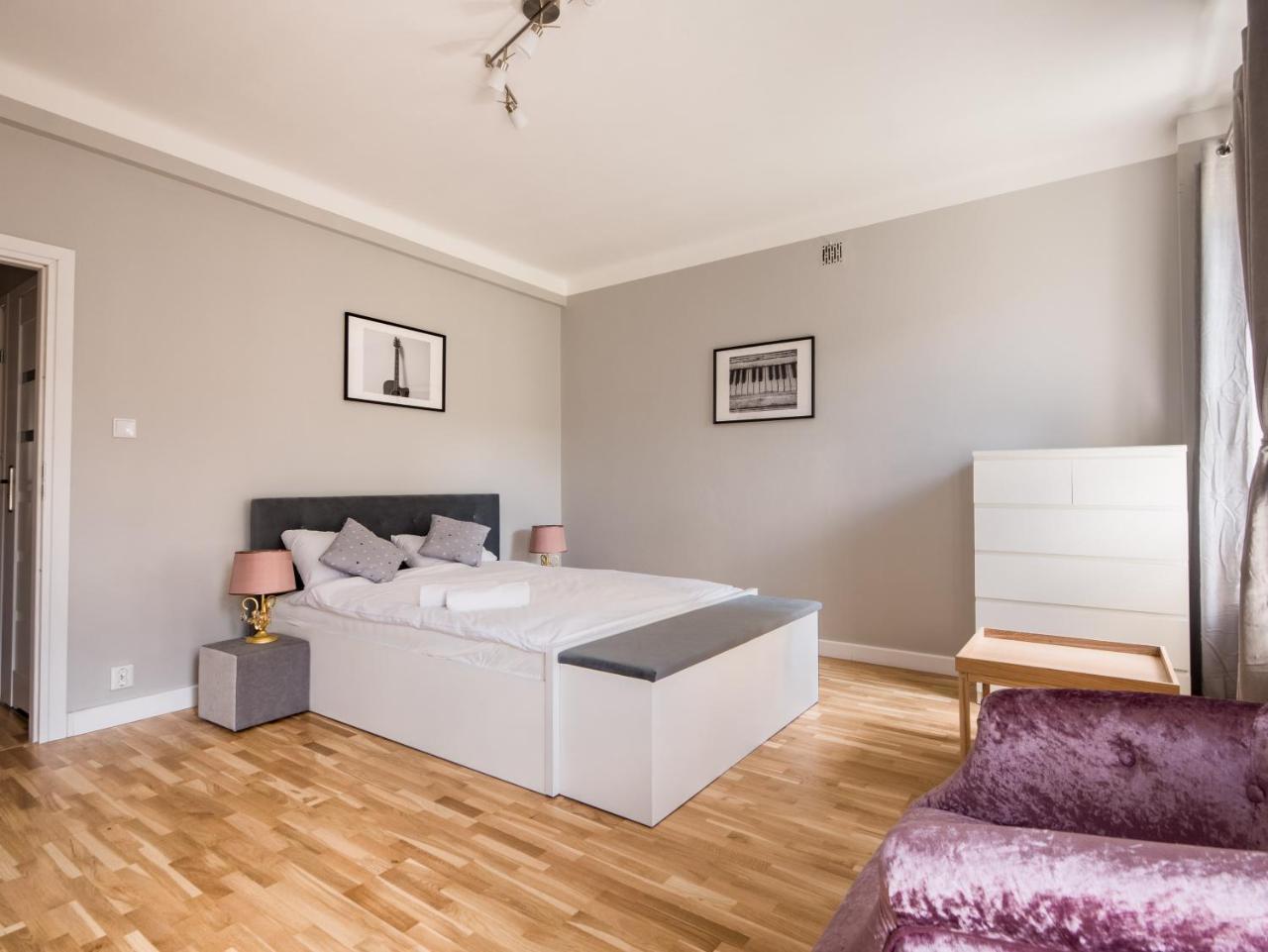 White 4rooms - Center * Warsaw