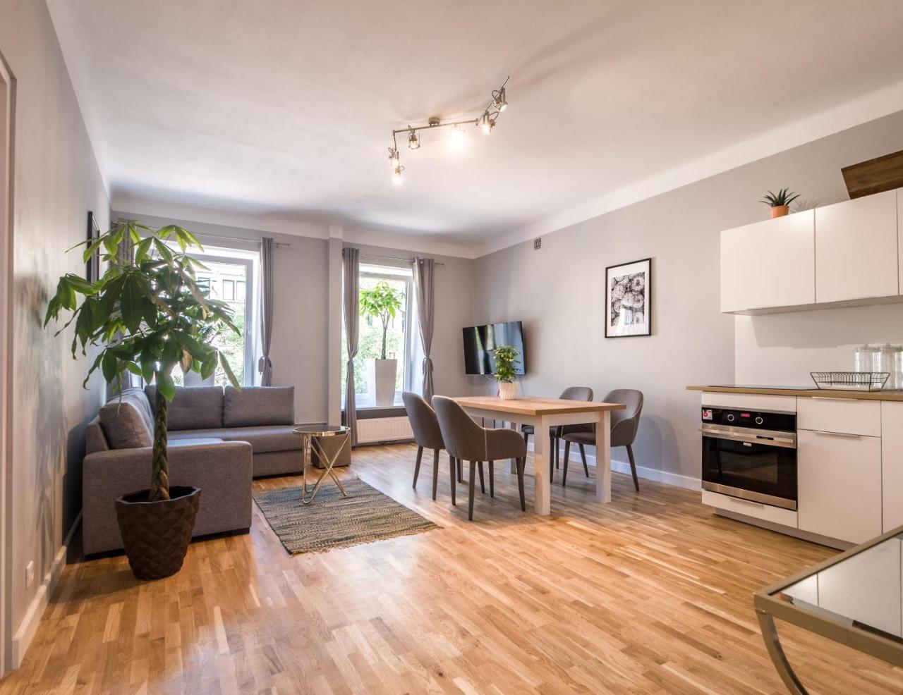 White 4rooms - Center