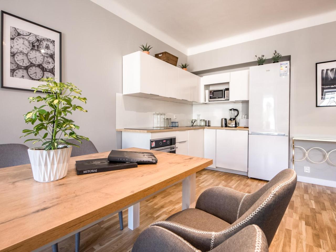 White 4rooms - Center Apartment