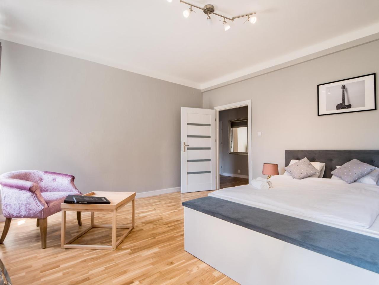 Apartment White 4rooms - Center Warsaw