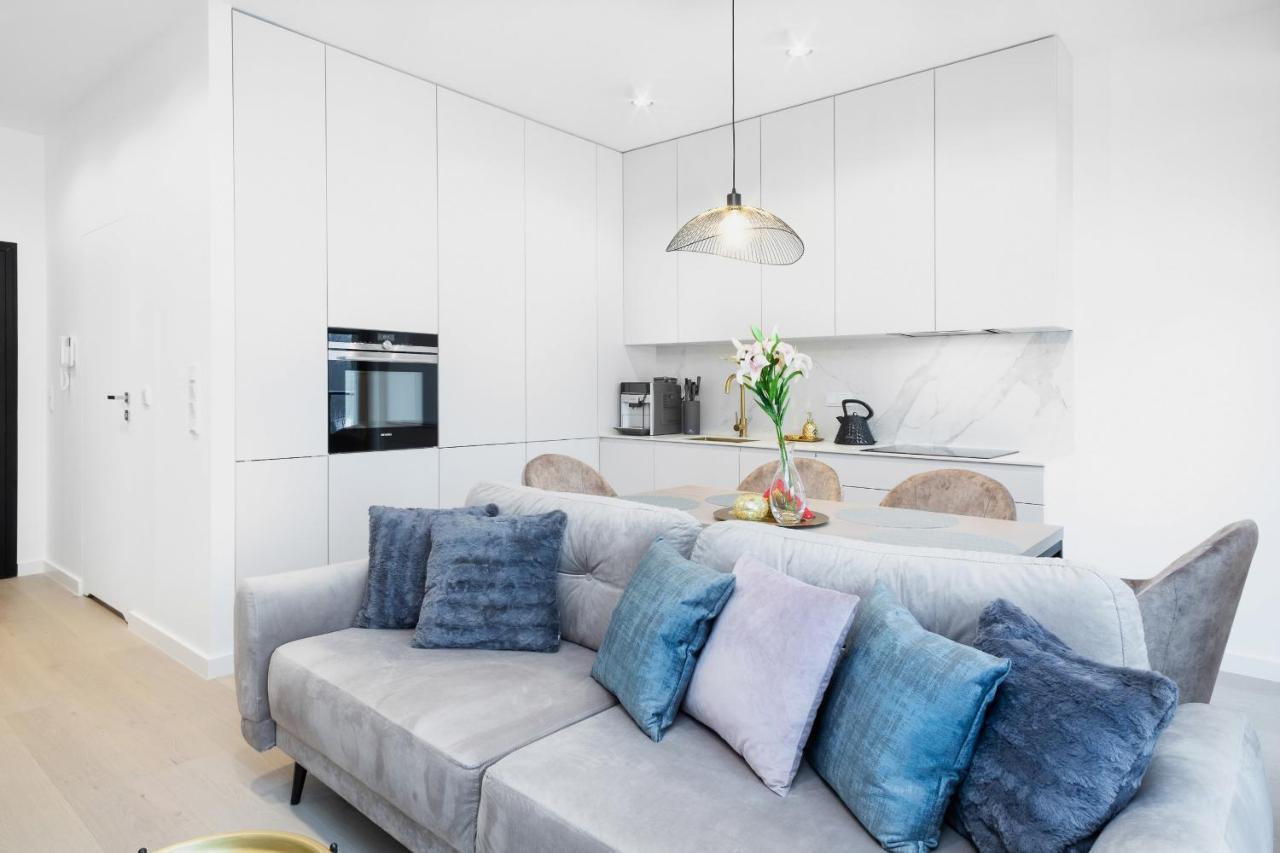 Szamocka By Renters Prestige *