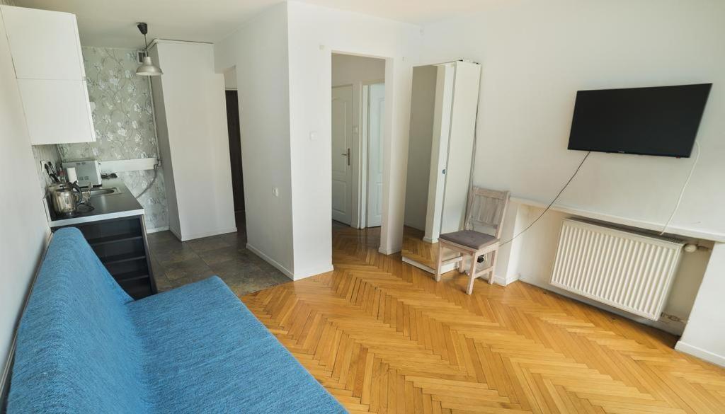 10 Stanislawa Moniuszki * Warsaw