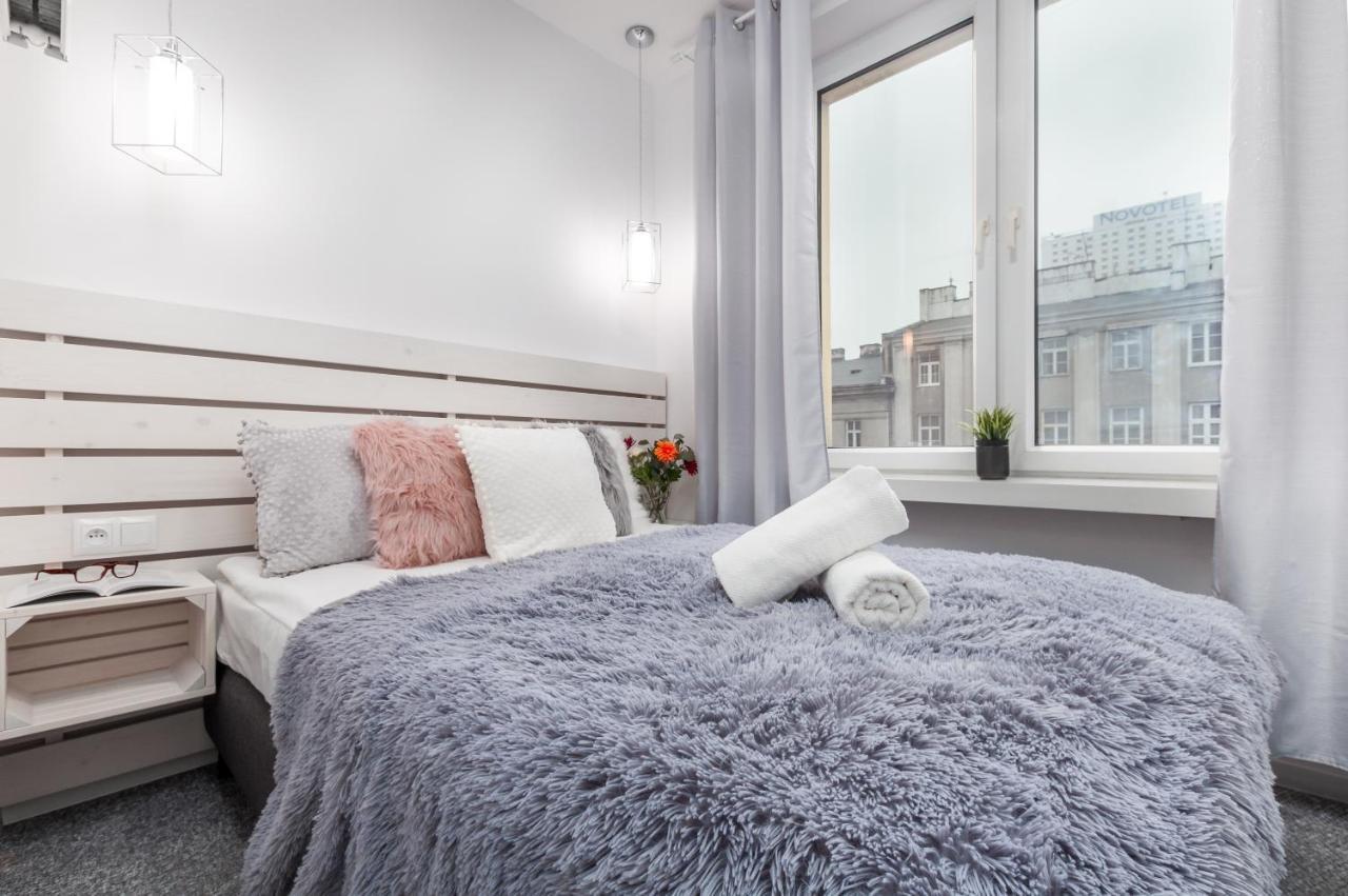 Madelaine By Renters Apartment