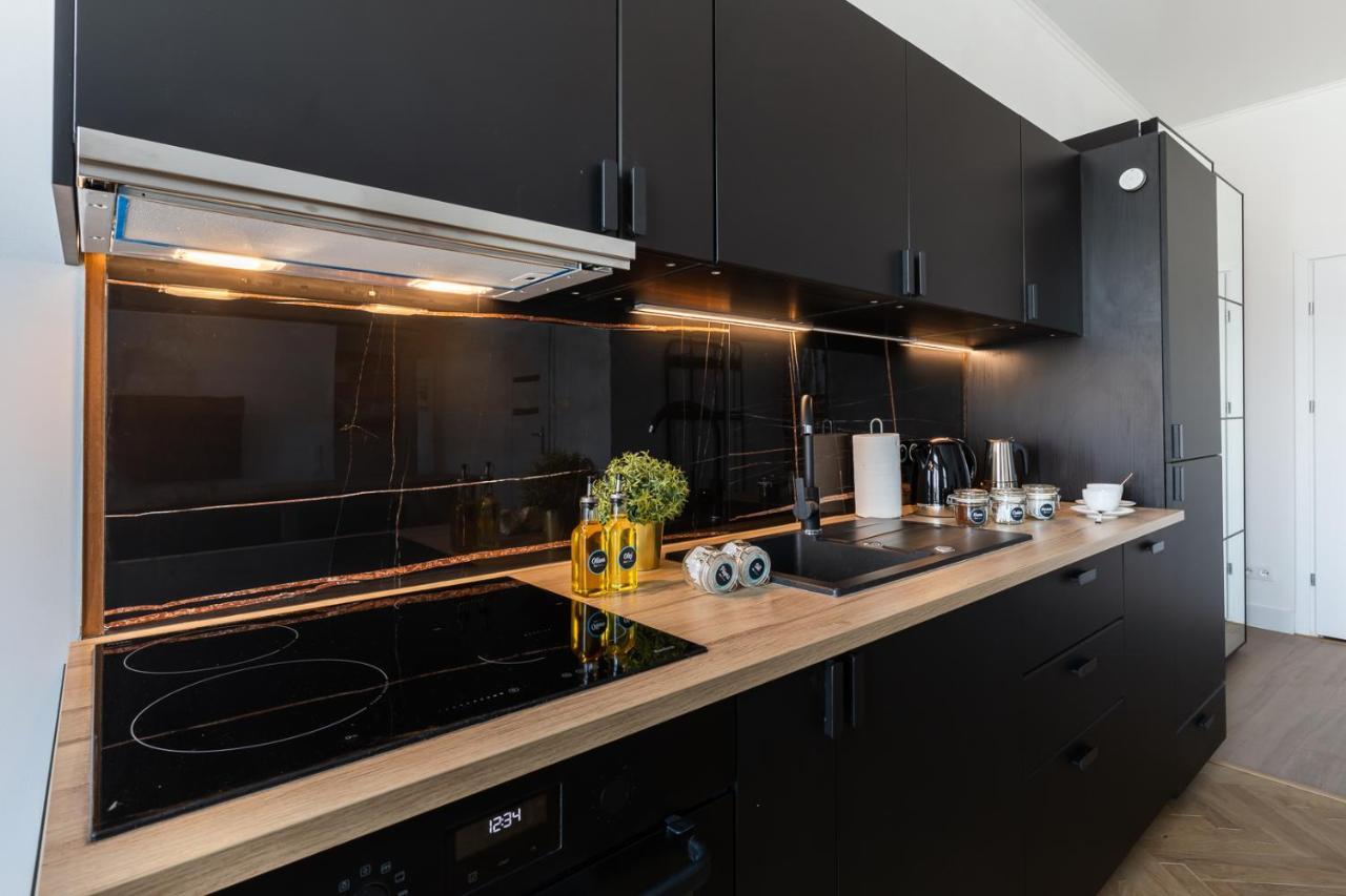 Rent Like - Wspolna 54a Apartment