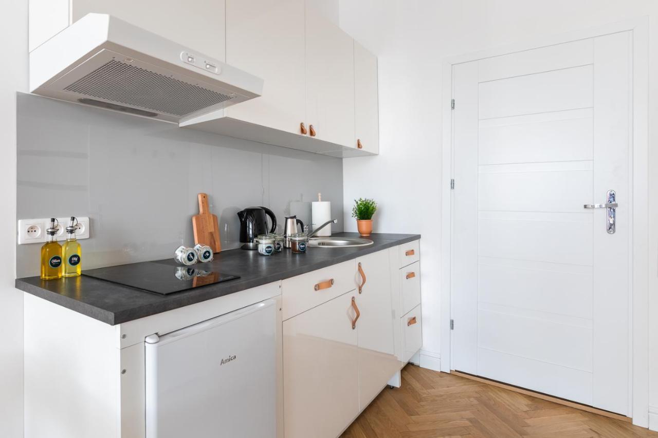 Rent Like - Wspolna 54a Warsaw