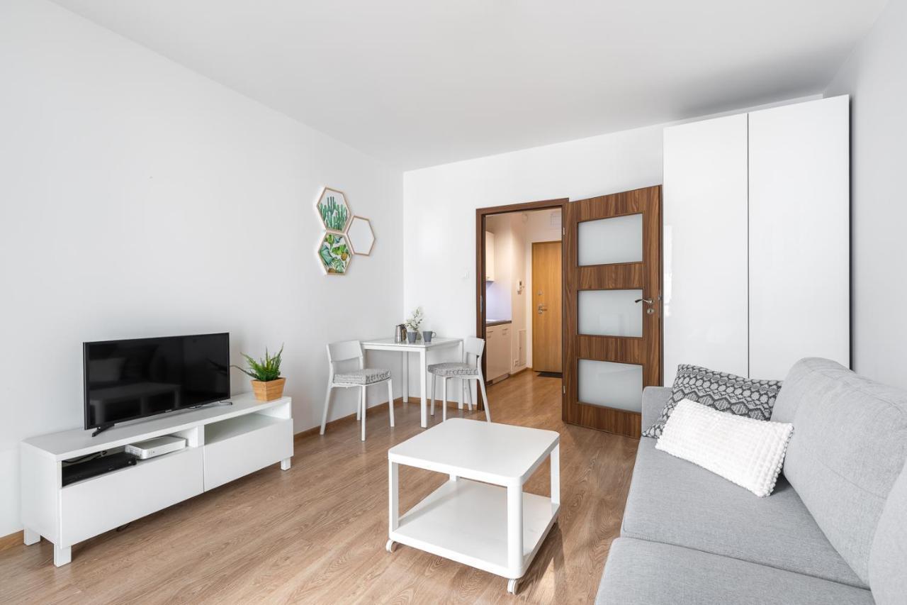Rent Like - Jaktorowska 5 *