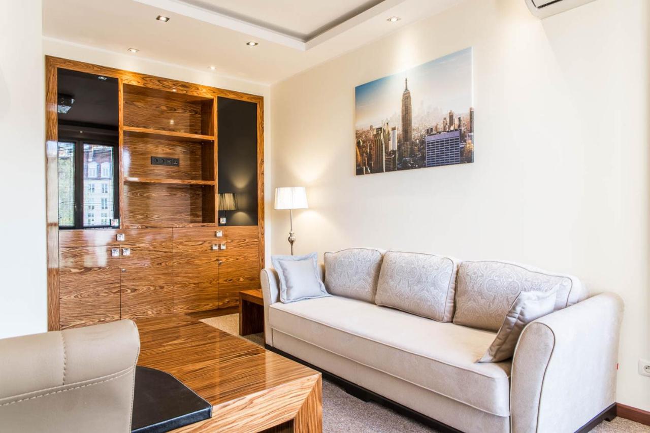 10 Stanislawa Moniuszki Apartment