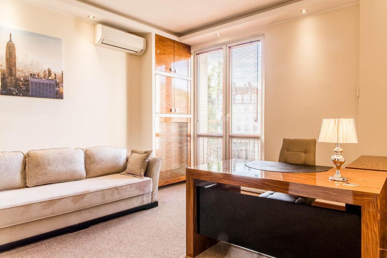 Apartment 10 Stanislawa Moniuszki Warsaw