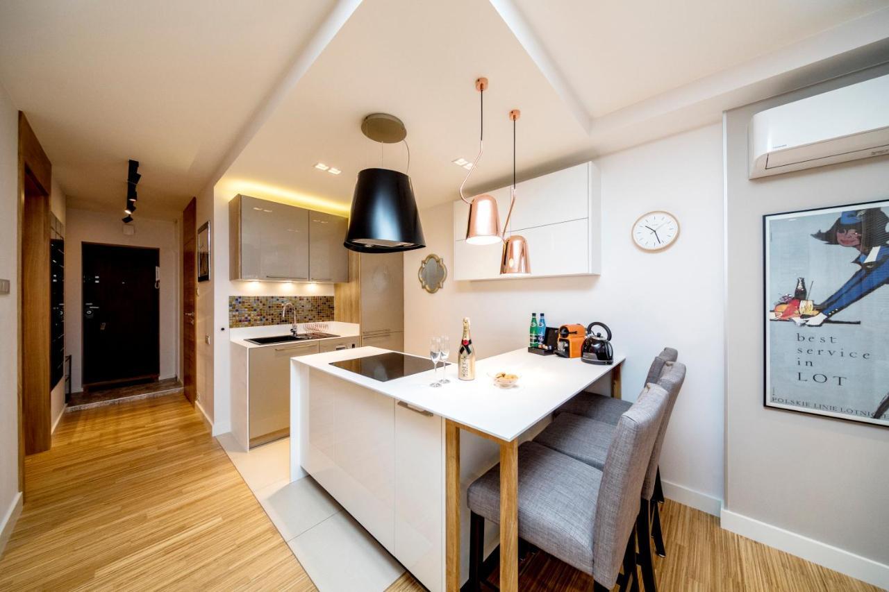 Apartment Golden With Air Condition By Your Freedom *