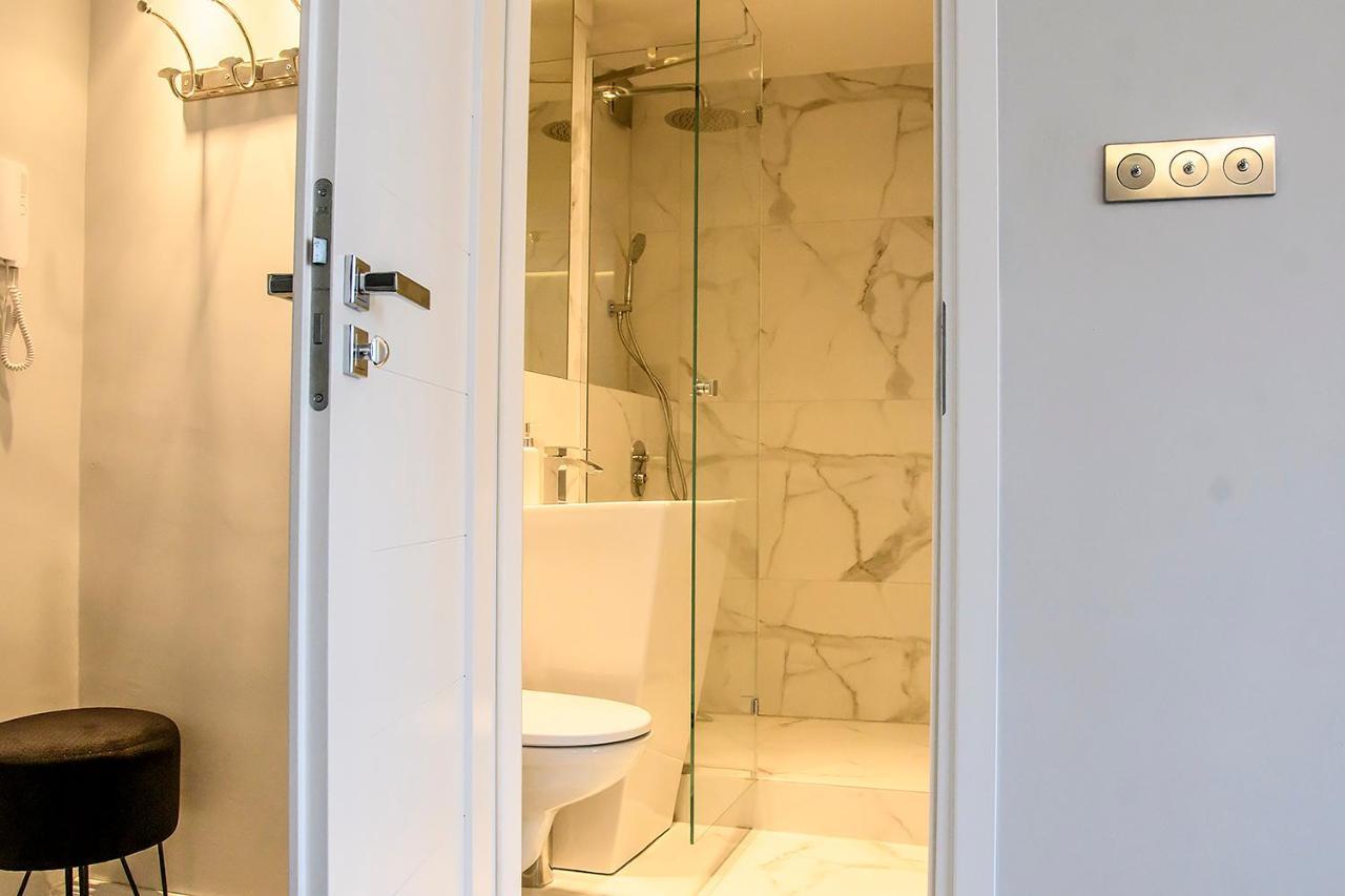 Apartment Rondo Onz Al. Jana Pawla Ii 26 *