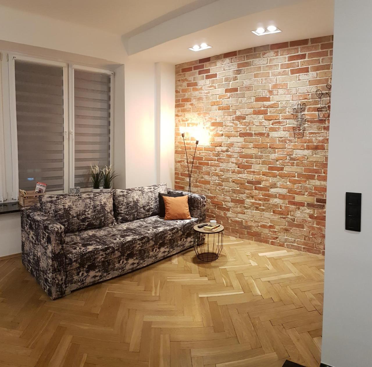 Apartament Planet