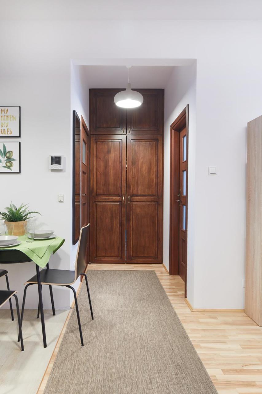 Zoliborz Garden Apartment Warsaw