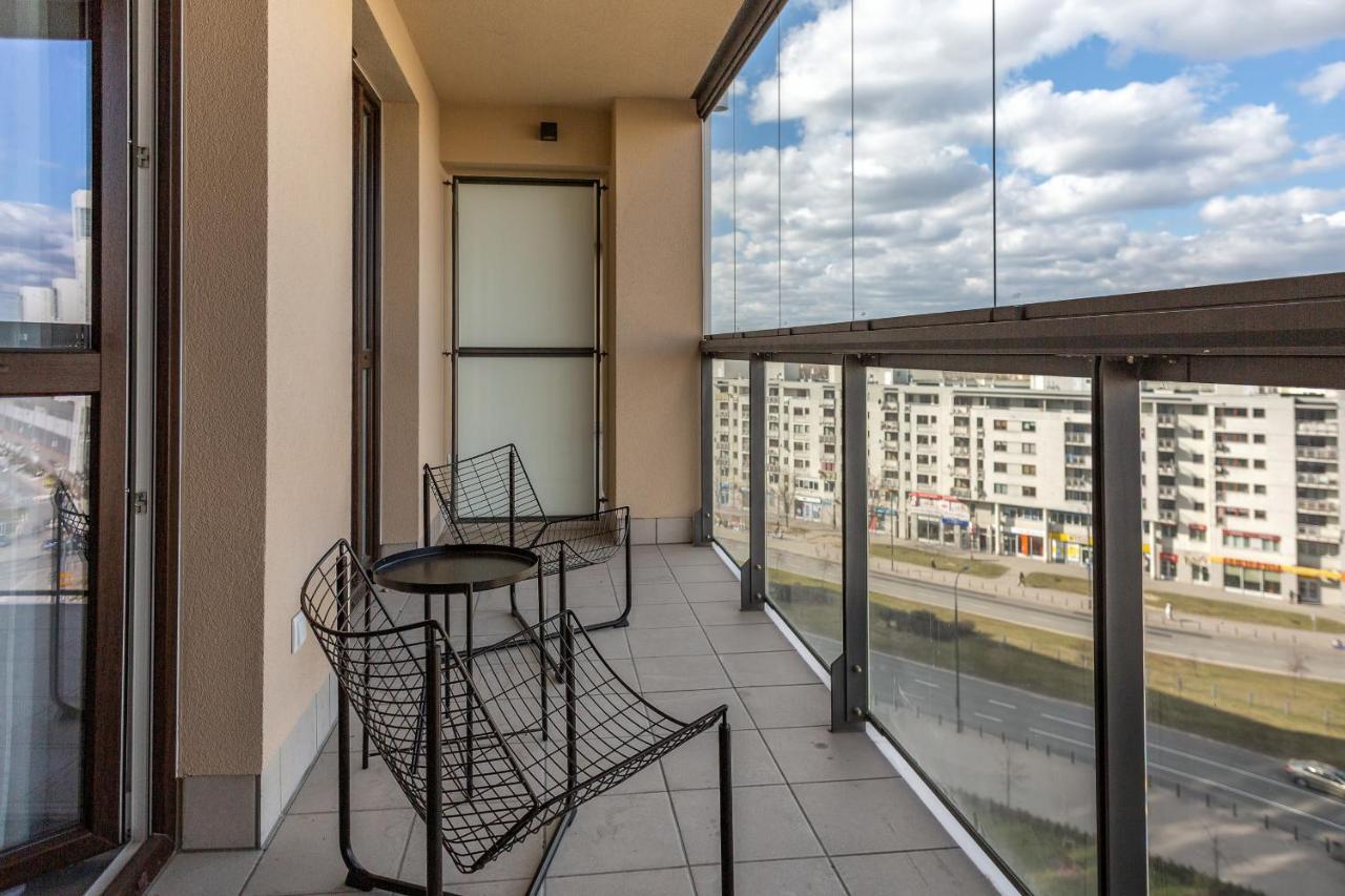 Rondo Wiatraczna By Renters