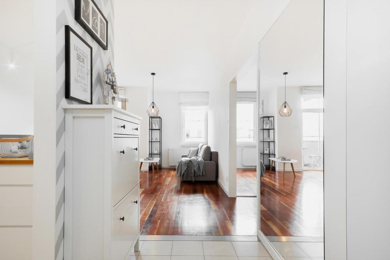 Apartament żelazna By Renters Warszawa