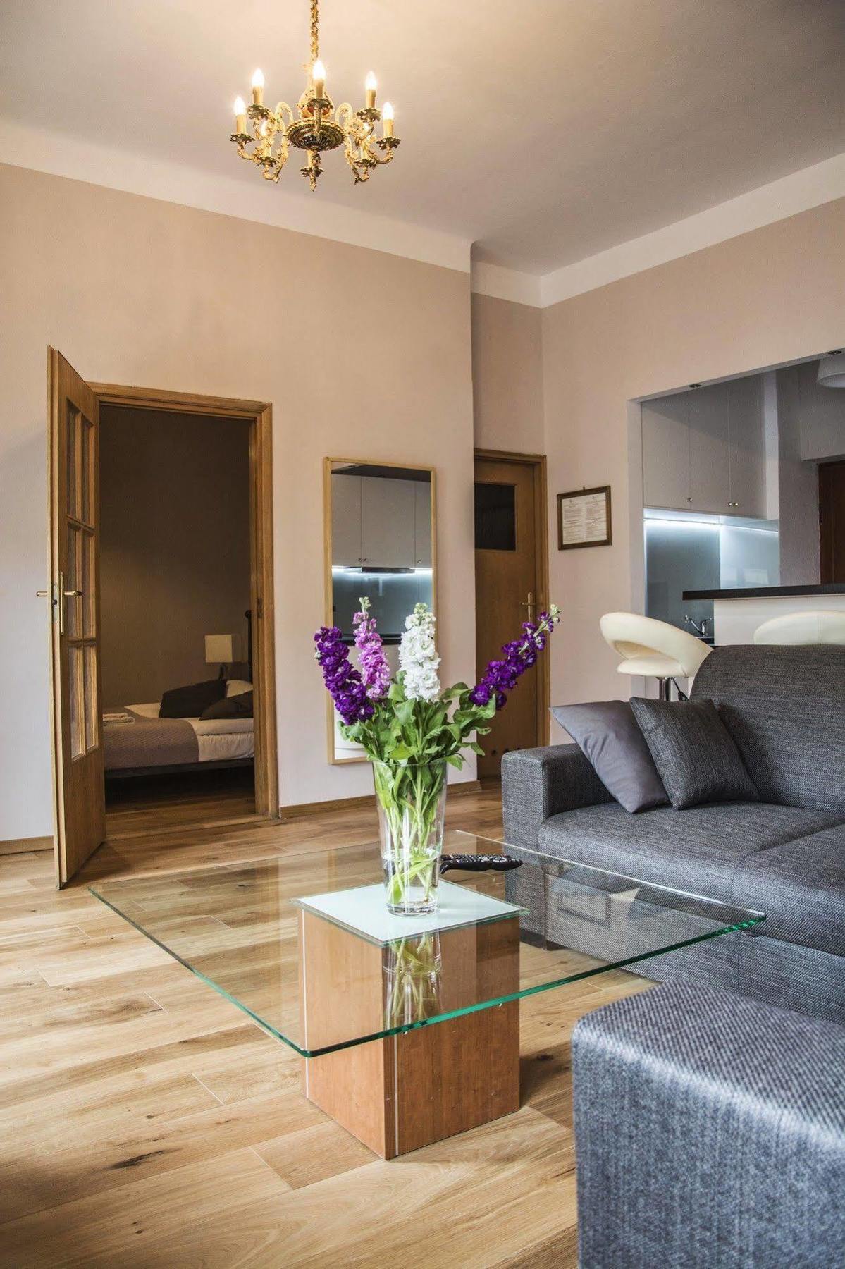 Royal Route Aparthotel 3*