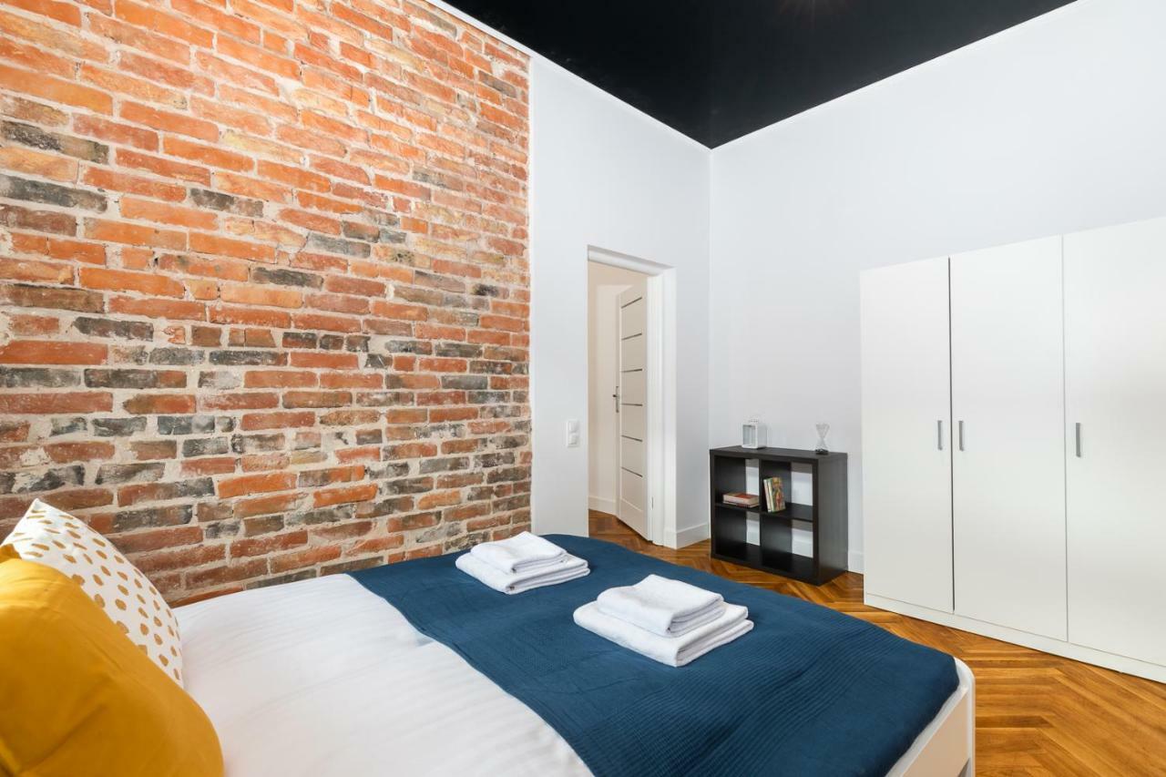 Rent Like - Wspolna 54a Warsaw