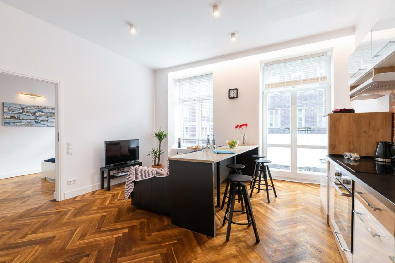 Rent Like - Wspolna 54a * Warsaw