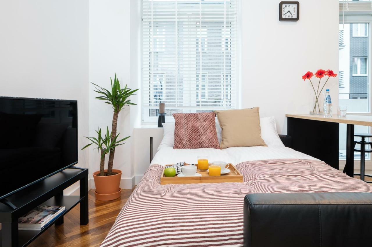 Rent Like - Wspolna 54a Apartment